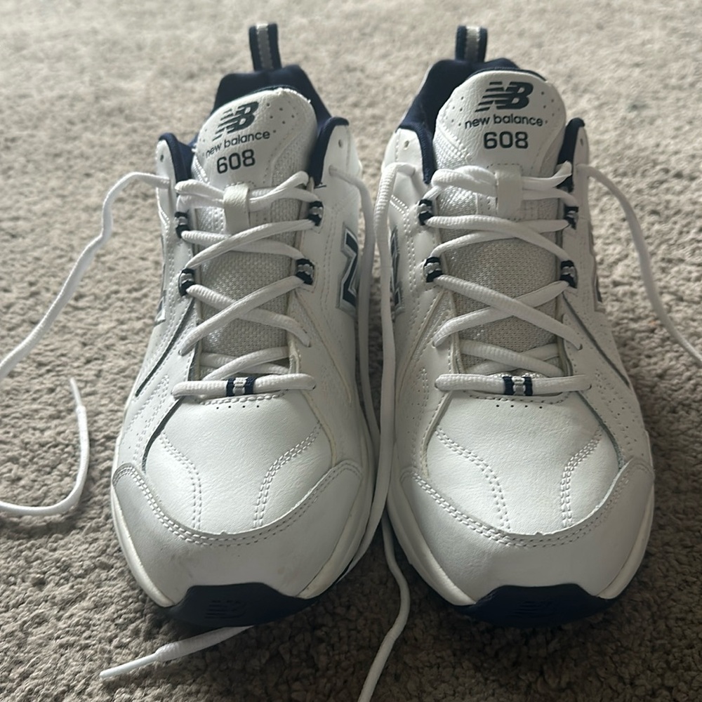 Men’s white New Balance 608 style shoes, size 11